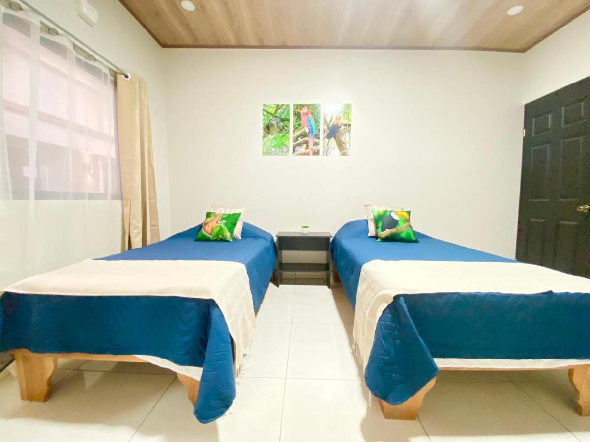 Pura Vida Apartment. 5 Min From Airport Alajuela Bagian luar foto