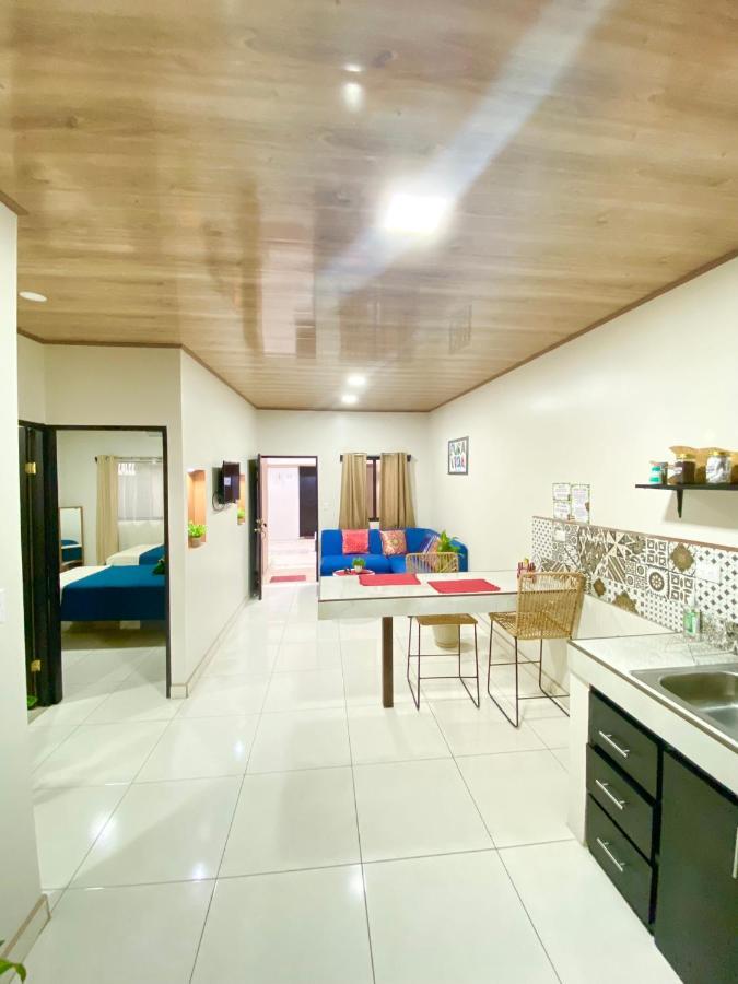 Pura Vida Apartment. 5 Min From Airport Alajuela Bagian luar foto
