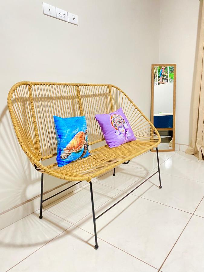 Pura Vida Apartment. 5 Min From Airport Alajuela Bagian luar foto